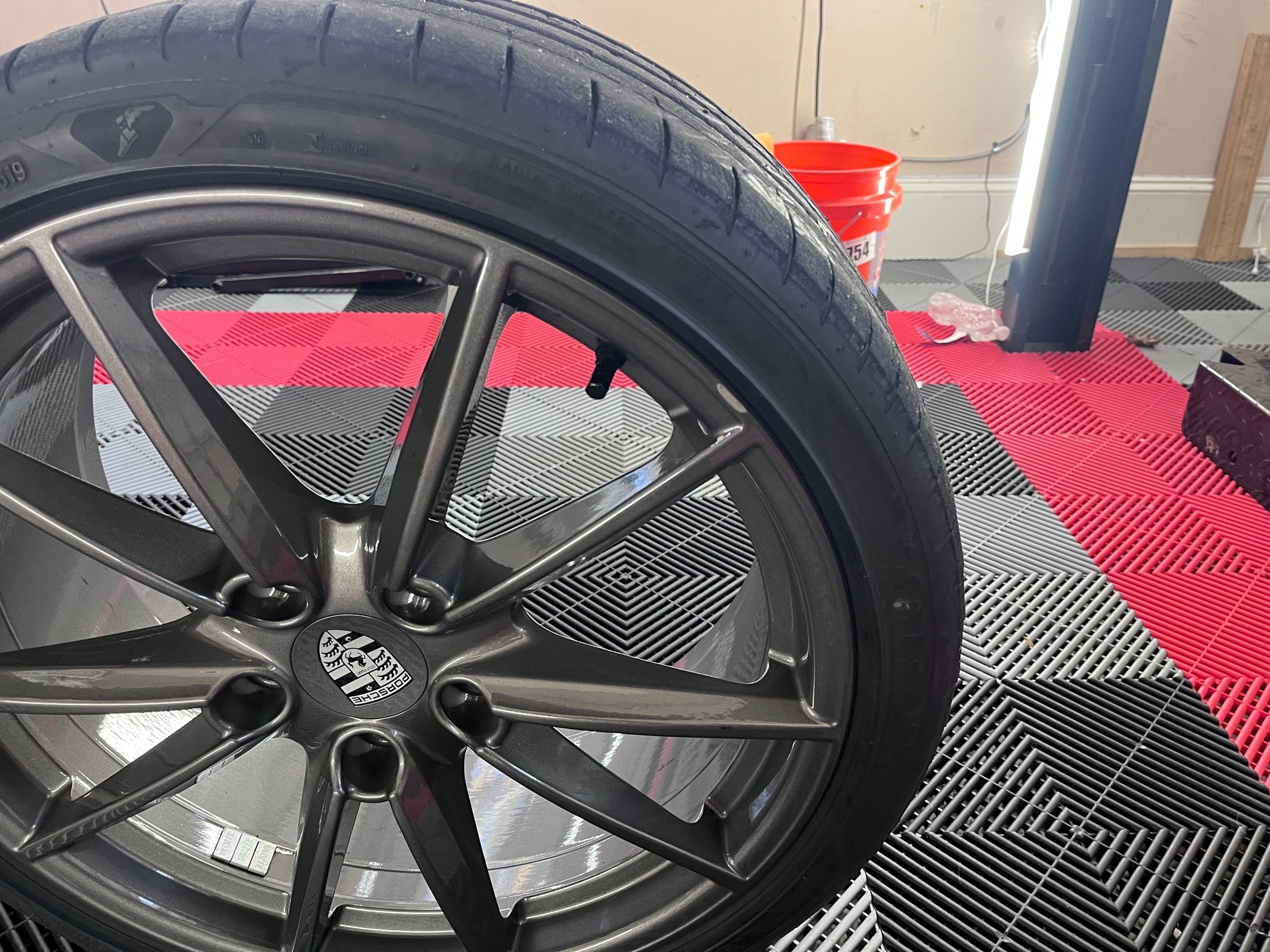 Wheels and Tires/Axles - 992 Carrera T or S 20/21 Wheels with TPMS and Center Caps - Used - 2020 to 2027 Porsche 911 - Decatuur, GA 30030, United States