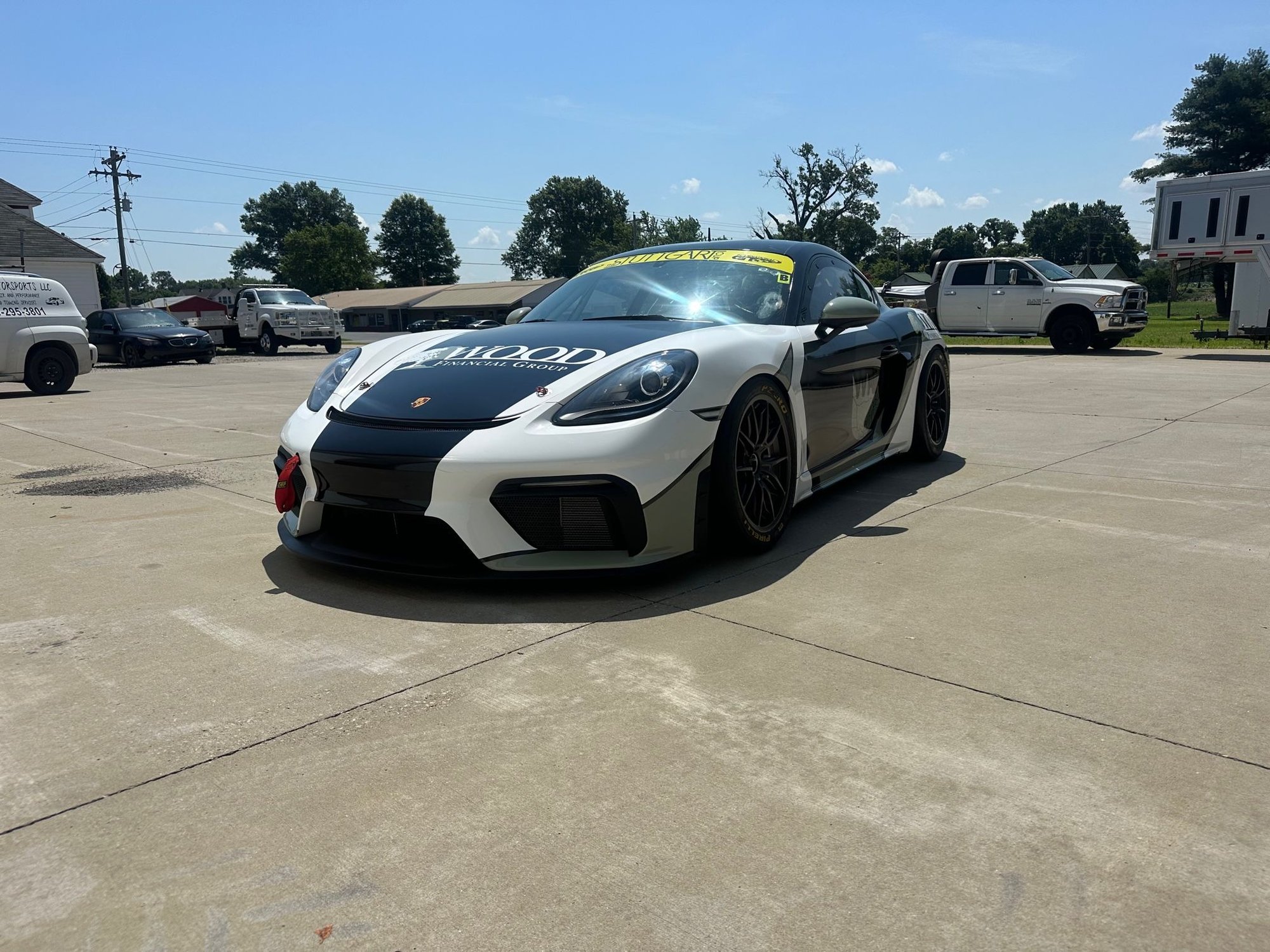 2020 Porsche 718 Cayman - 2020 Porsche GT4 Clubsport Competition - Used - VIN WP0ZZZ98ZLK299779 - 5,953 Miles - 6 cyl - 2WD - Automatic - Coupe - White - Lewisport, KY 42351, United States