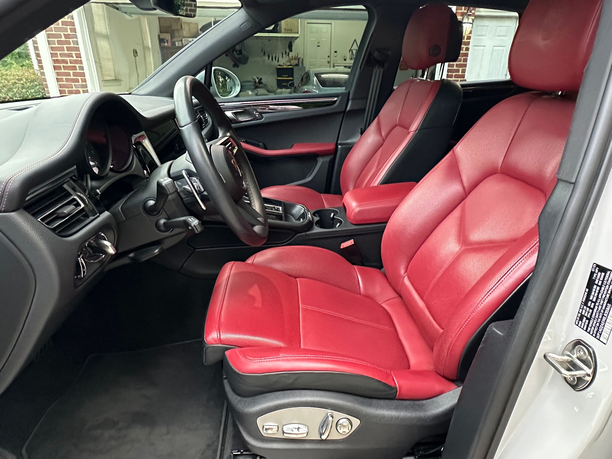 2024 Porsche Macan - 2024 Porsche Macan S Certified Pre-Owned - Used - VIN WP1AG2A59RLB35865 - 16,400 Miles - 6 cyl - AWD - Automatic - SUV - Other - Rock Hill, SC 29732, United States