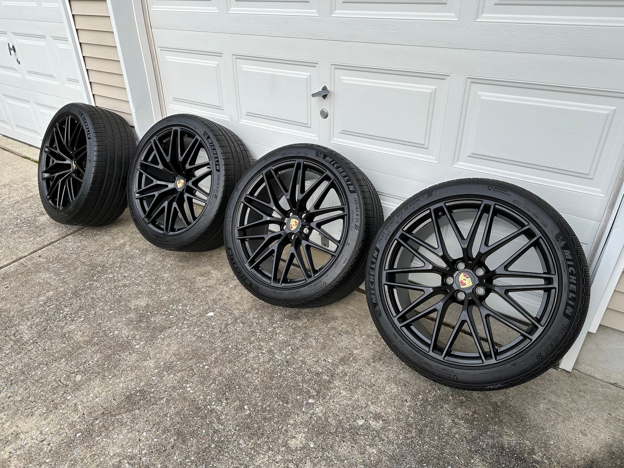 Wheels and Tires/Axles - Macan GTS 21” RS Spyder Design Wheels with TPMS and Center Caps - Used - 2015 to 2024 Porsche Macan - Deptford, NJ 08096, United States