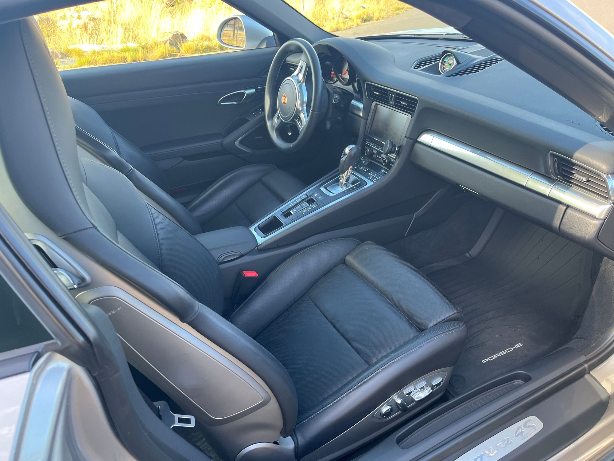 2013 Porsche 911 - 2013 Porsche 911 C4S w/26k Miles - Used - VIN WP0AB2A93DS120926 - 25,815 Miles - 6 cyl - AWD - Automatic - Coupe - Silver - Bend, OR 97702, United States