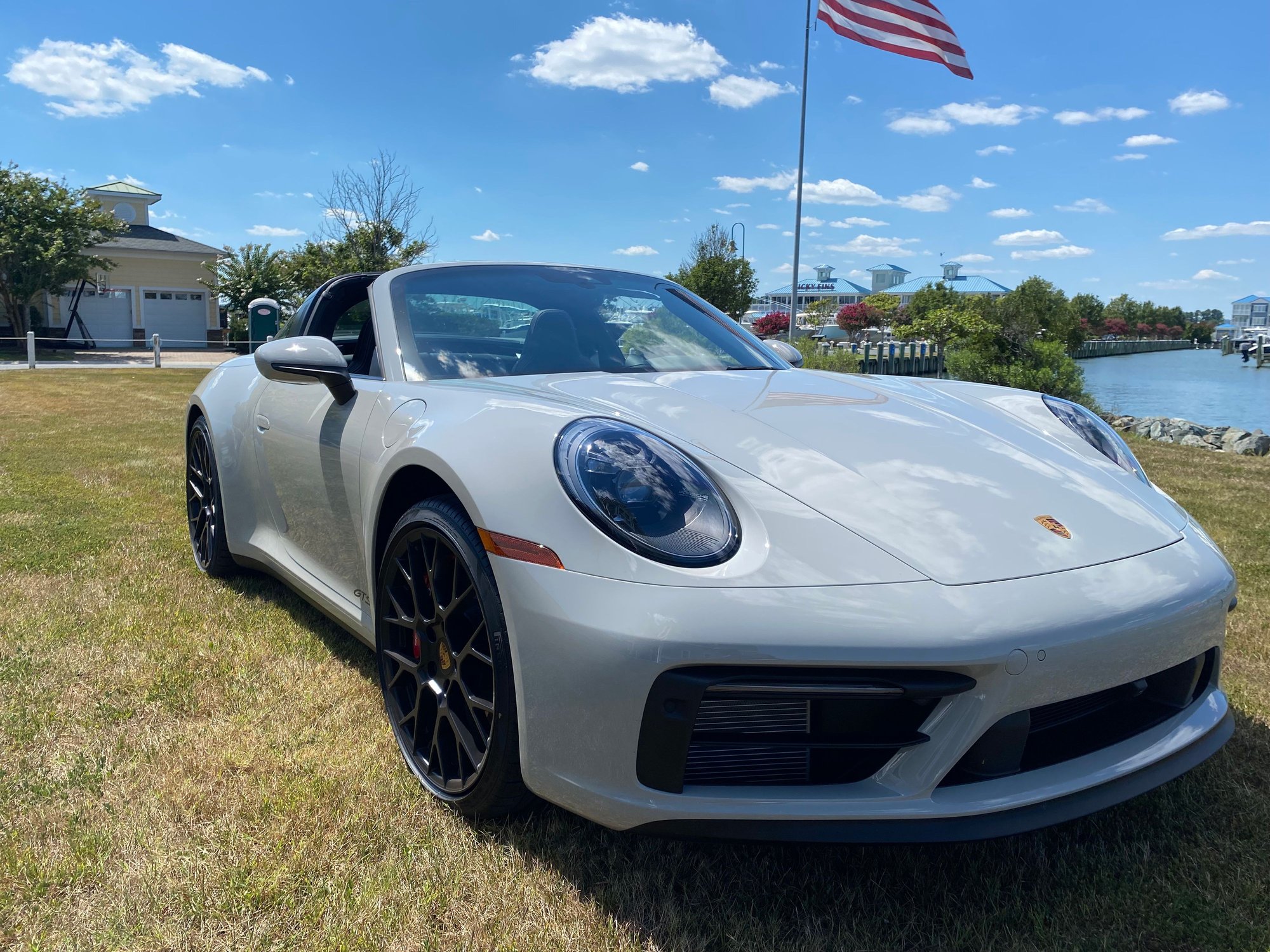 2022 Porsche 911 - 2022 Targa4 GTS 7speed manual, 300 miles, prepaid maintenance, wheel/tire protection - Used - VIN WP0BB2A96NS231945 - 300 Miles - 6 cyl - AWD - Manual - Convertible - Gray - Towson, MD 21204, United States