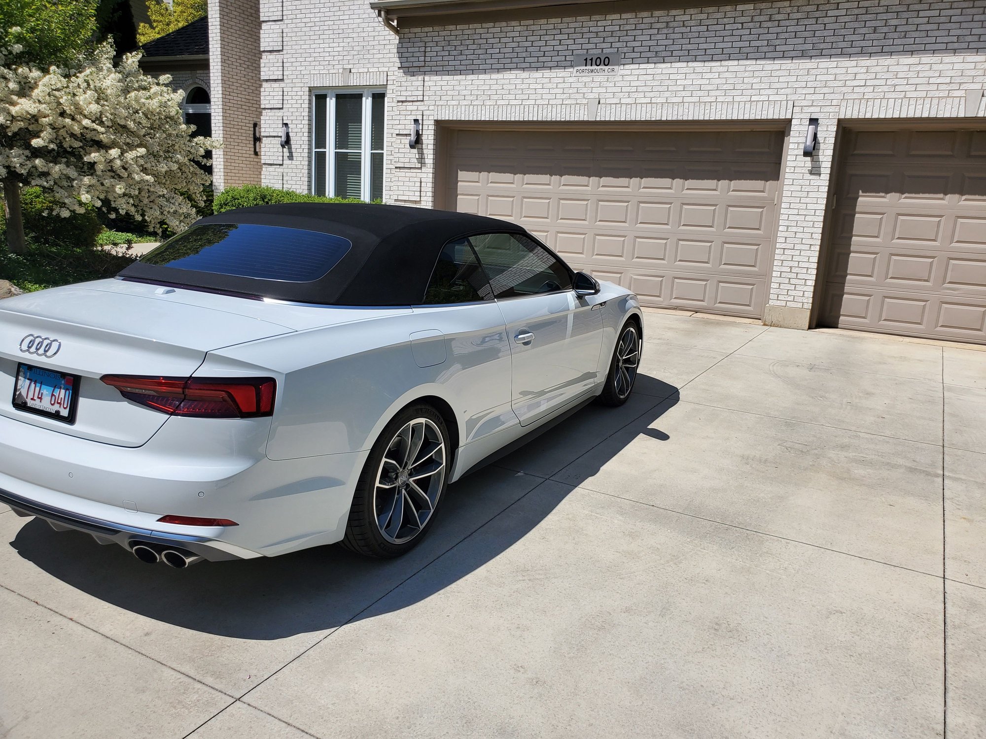 2018 Audi S5 - FS: 2018 Audi S5 Cabriolet - low miles (12.579) and loaded with options...... - Used - VIN WAU24GF56JN020120 - 12,579 Miles - 6 cyl - AWD - Automatic - Convertible - White - Gurnee, IL 60031, United States