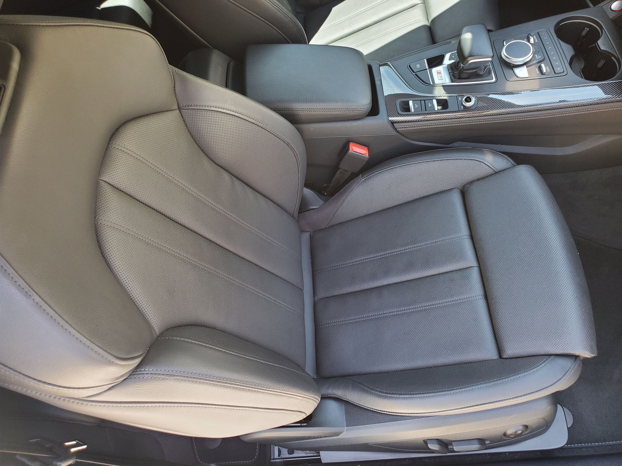 2018 Audi S5 - FS: 2018 Audi S5 Cabriolet - low miles (12.579) and loaded with options...... - Used - VIN WAU24GF56JN020120 - 12,579 Miles - 6 cyl - AWD - Automatic - Convertible - White - Gurnee, IL 60031, United States