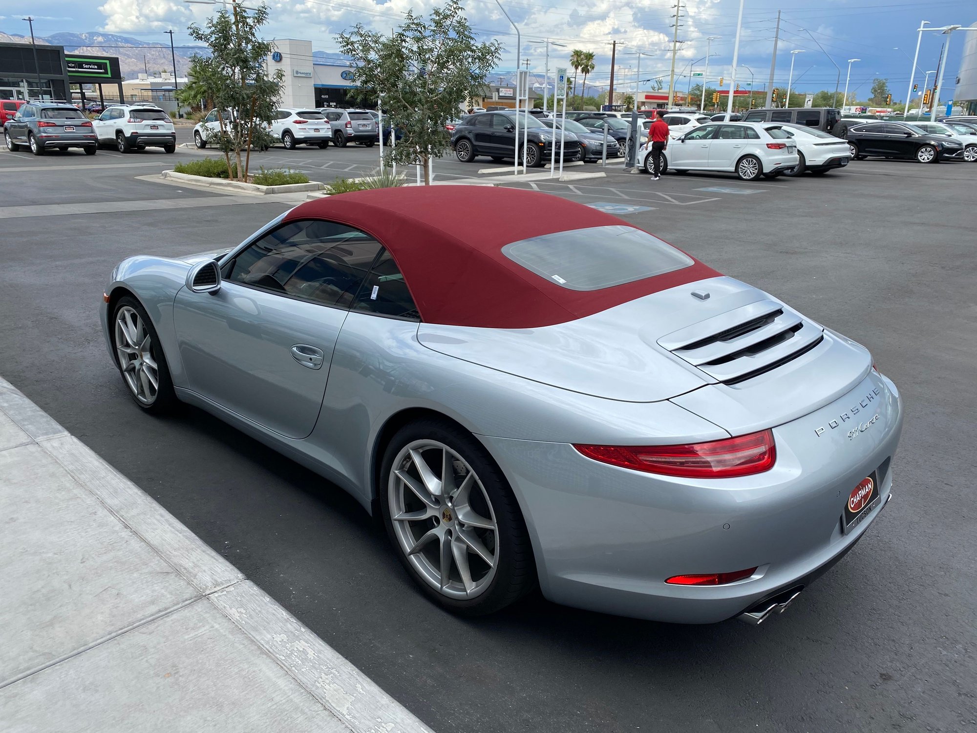 2015 Porsche 911 - 2015 911 Cab! 14,000 Miles! Extremely Clean! Beautiful Rhodium Silver/ Garnet Red - Used - VIN WP0CA2A99FS141293 - 14,401 Miles - 6 cyl - 2WD - Automatic - Convertible - Silver - Tucson, AZ 85711, United States