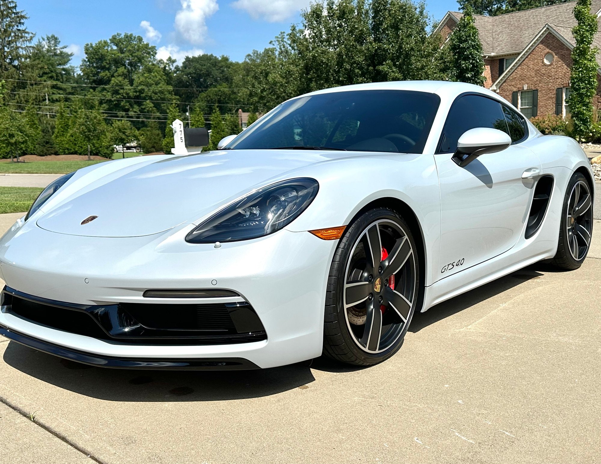 2025 Porsche 718 - 2025 Cayman GTS 4.0 Manual.  Like new.  Less than 500 miles.  Loaded.  Ice Grey/Red - Used - Cincinnati, OH 45140, United States