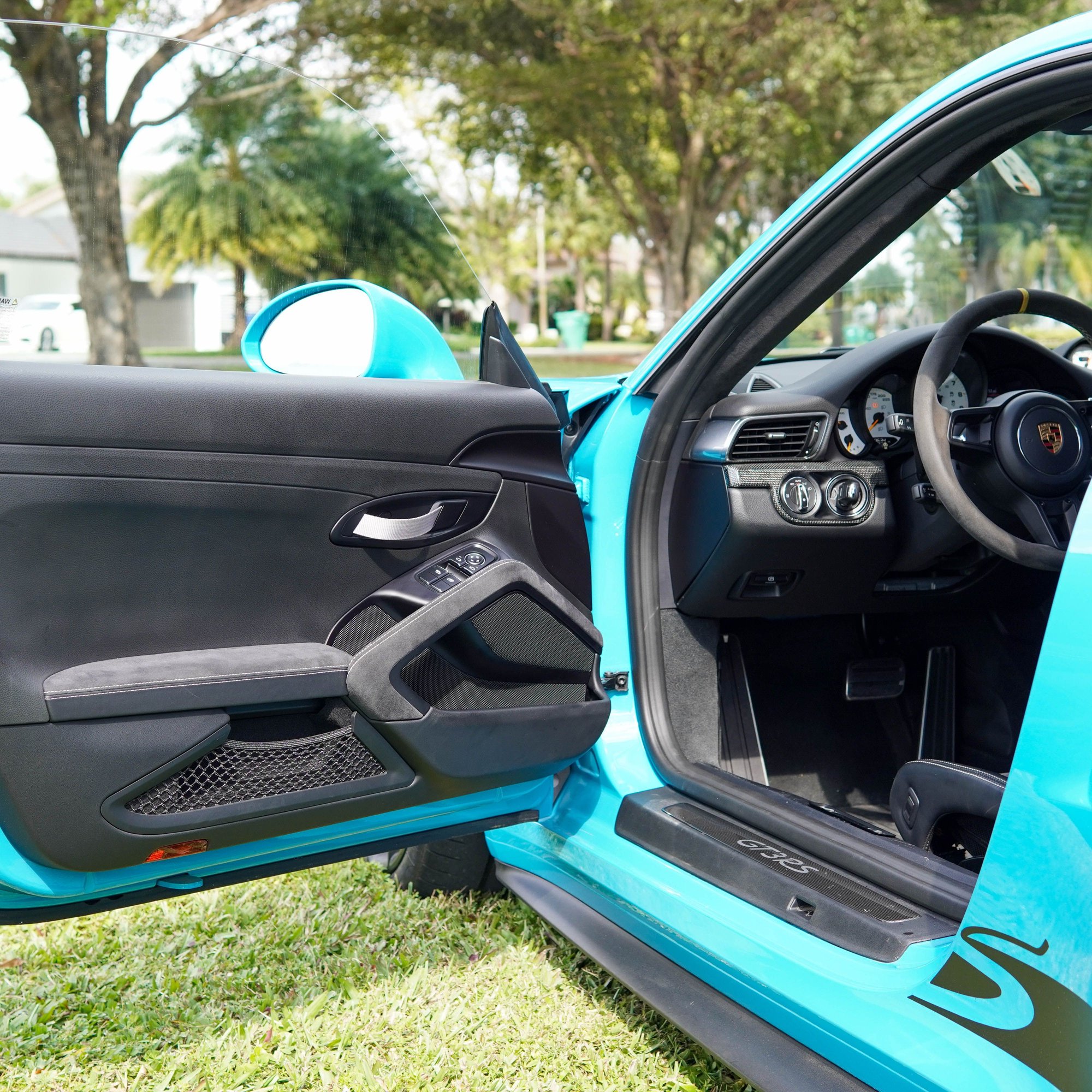 2019 Porsche 911 - 2019 Porsche GT3 Rs Miami Blue Rebuilt Title - Used - Miami Lakes, FL 33014, United States