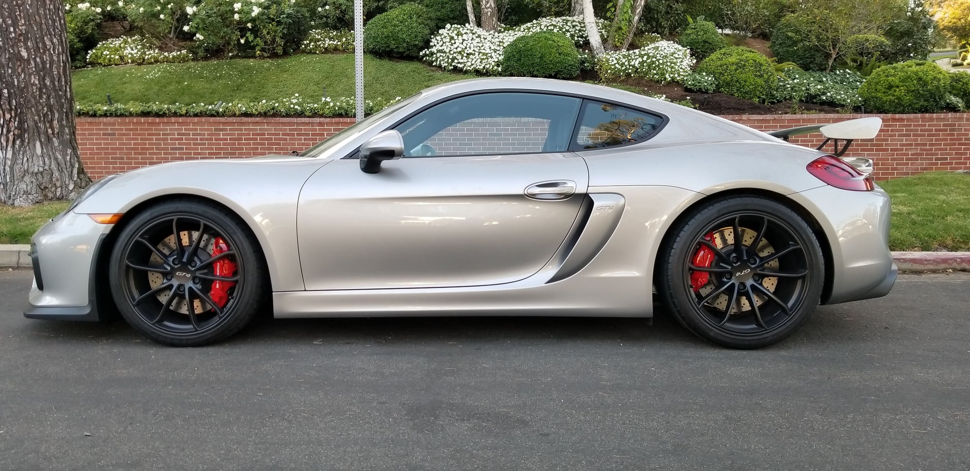 2016 Porsche Cayman GT4 - 2016 Porsche GT4 - 743 Miles, MINT Condition, GT Silver, LWBs - Used - VIN WP0AC2A80GK191932 - 743 Miles - 6 cyl - 2WD - Manual - Coupe - Silver - Los Angeles, CA 90049, United States