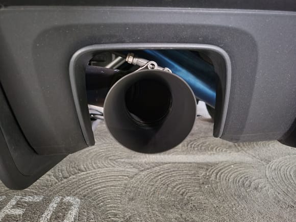 I always see the blue titanium pipe coming home in my 2nd car, so i decided to take a picture of it