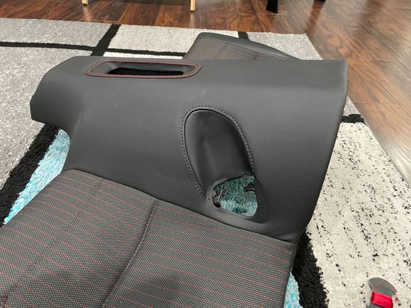 Imo this should have had deviated stitching with the carerra t interior package 