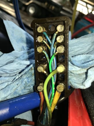In these four photos, the connectors are wet with DeOxit D5.