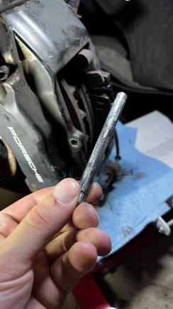 The retaining pins were so severely coated in brake dust that I spent far too long having to get them out, and then spent even long wire brushing super caked on brake dust off. 