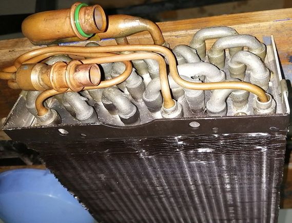 Rear evaporator unit