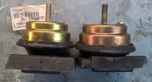  The new OEM Tiptronic engine mount 95137504207 vs. the collapsed 24 yrs old one 