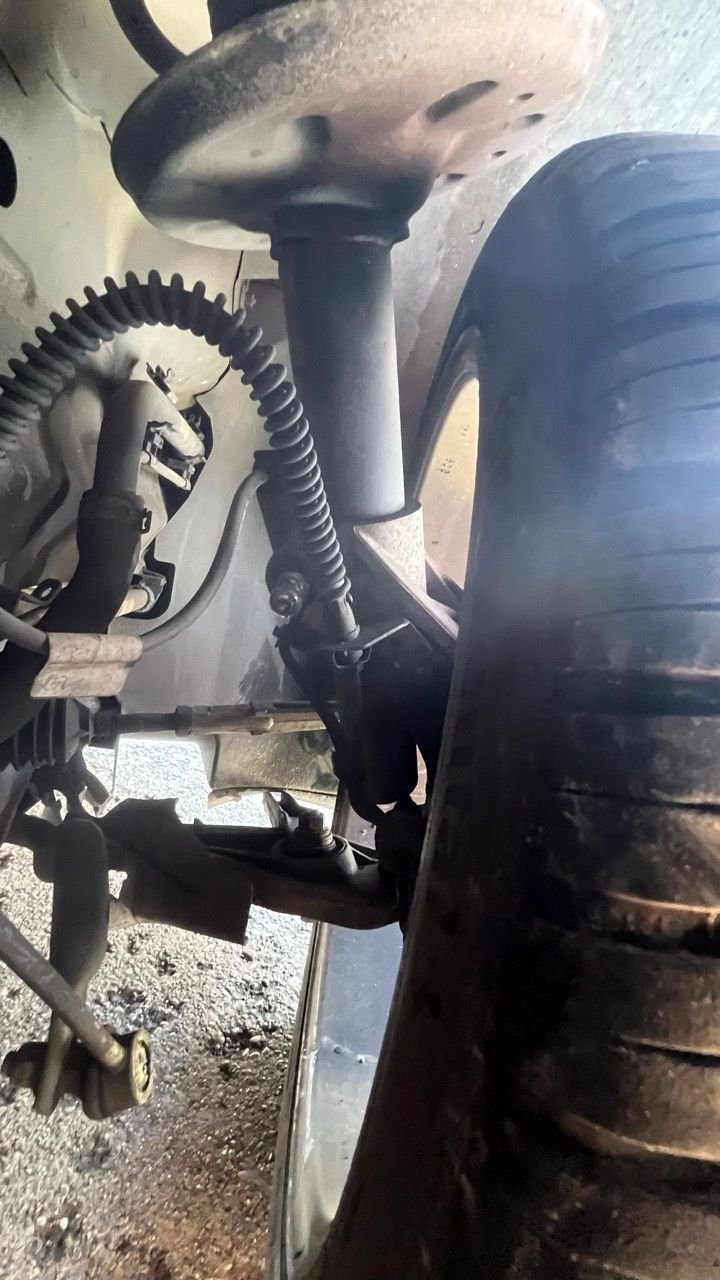 2003 Porsche Boxster - Accident-Damaged 2003 986 Boxster - Used - VIN WP0CA29803U622271 - 79,000 Miles - 6 cyl - 2WD - Manual - Convertible - Blue - Cincinnati, OH 45202, United States