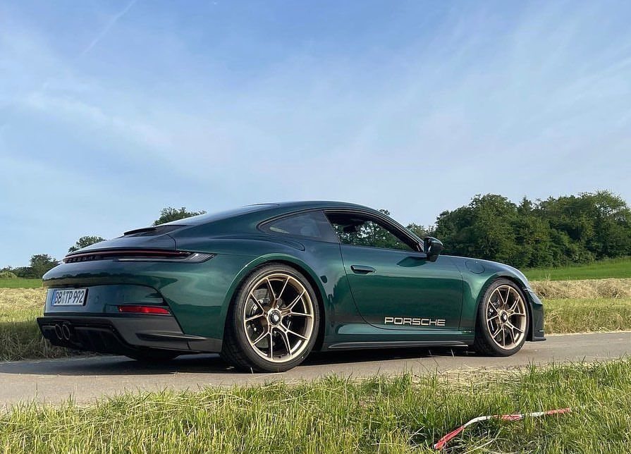 Porsche 992 gt3 touring