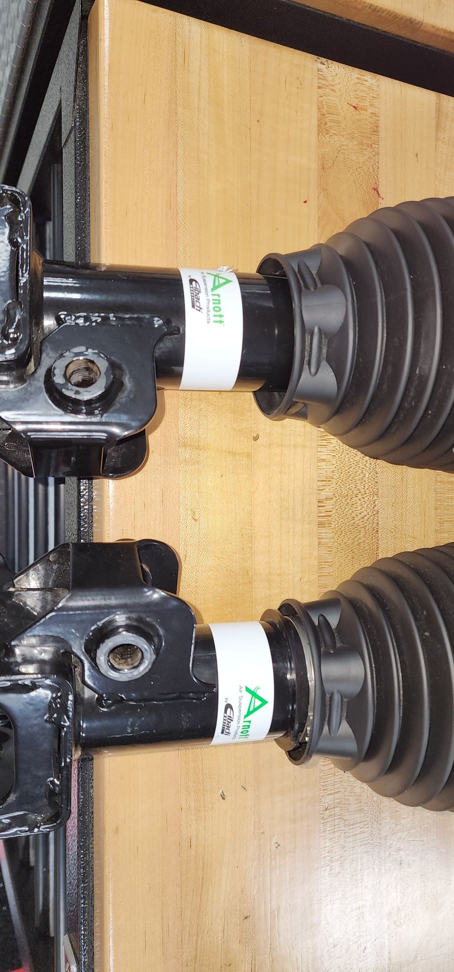 Steering/Suspension - Cayenne Air struts/Air Bags  958 series - Used - All Years  All Models - Fort Wayne, IN 46818, United States