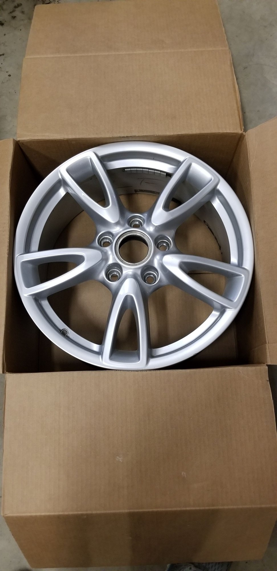 Wheels and Tires/Axles - 997.2 OEM Carrera IV 18in Wheels For Sale - Used - 0  All Models - Sk, SK S7C0B2, Canada