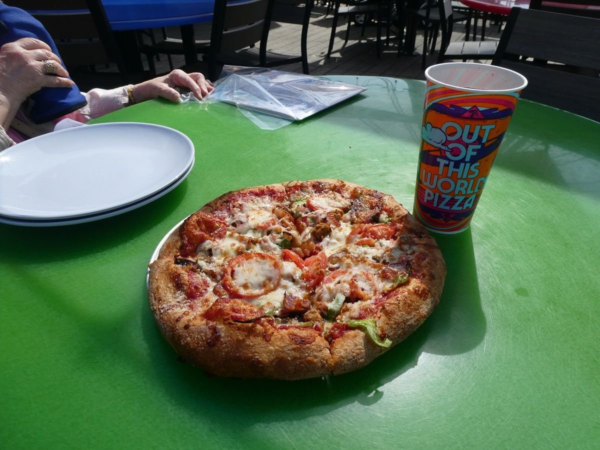 Pizza lunch at the Mellow Mushroom
