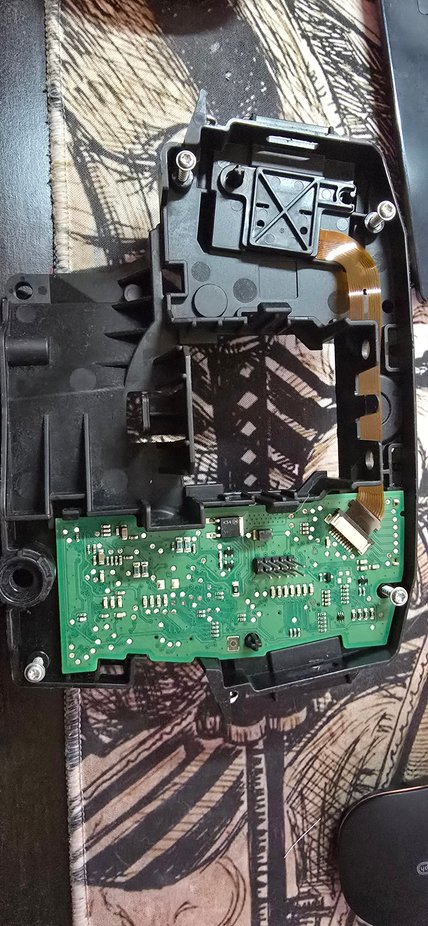 This is image is of the actual s550 SCCM. The board utilizes 1mm pitch 8 pin connectors to connect to the s550 handles. My plan is to remove those 8 pin connectors and replace them with 10pin jst connectors and bypass the SCCM. 