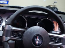 And here is my new bad ass 2012 BOSS 302 steering wheel in my 2006 Mustang GT.  And everything works perfectly.