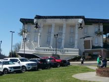 We always wanted to stop here. It's mostly games and rides for younger folks