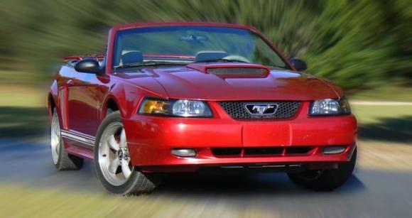 Main Image 
2002 Mustang GT