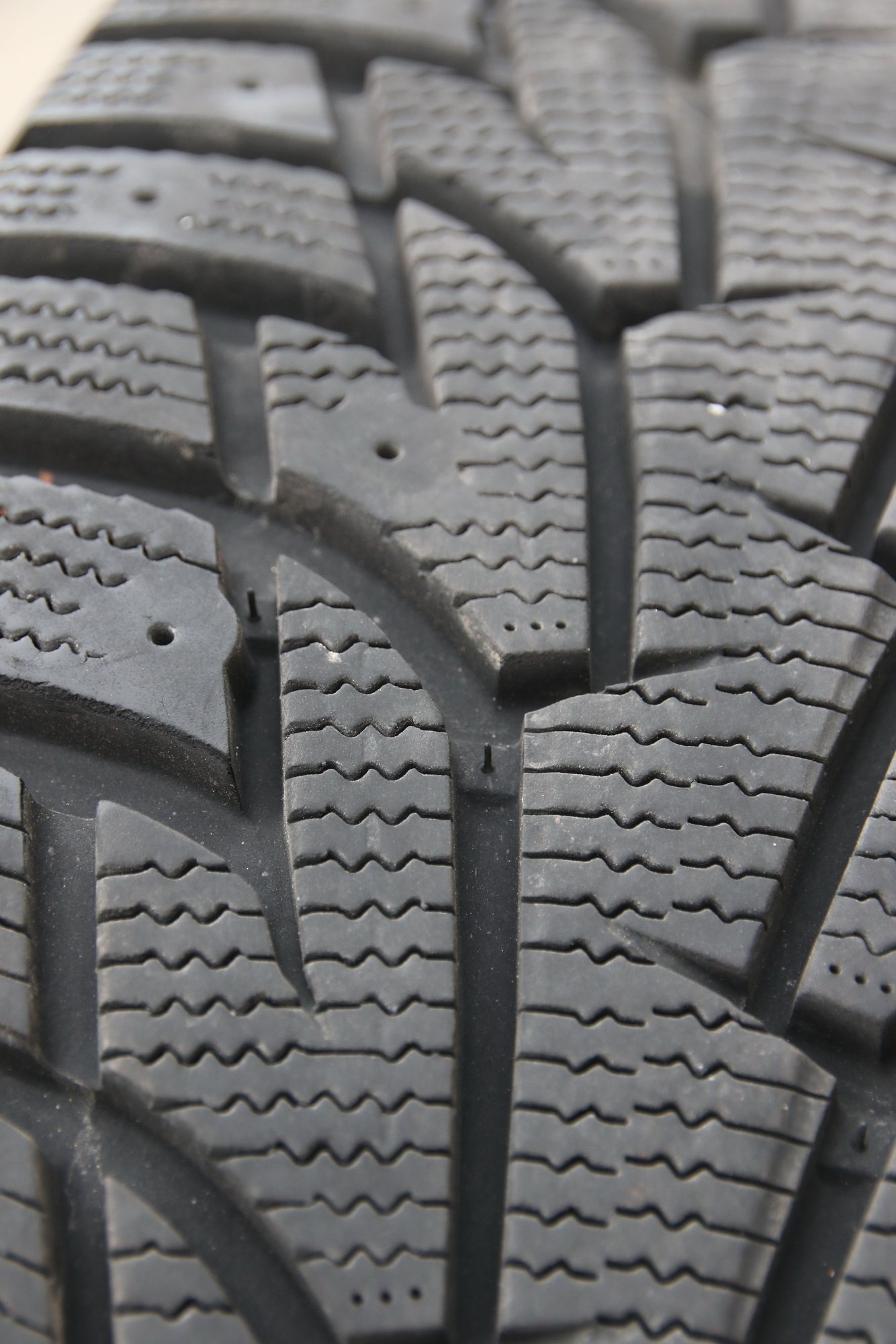 Wheels and Tires/Axles - 4 Snow tires, mounted on rims and balanced - Used - 2012 to 2022 Volvo S60 - Kitchener, ON N2C0B4, Canada