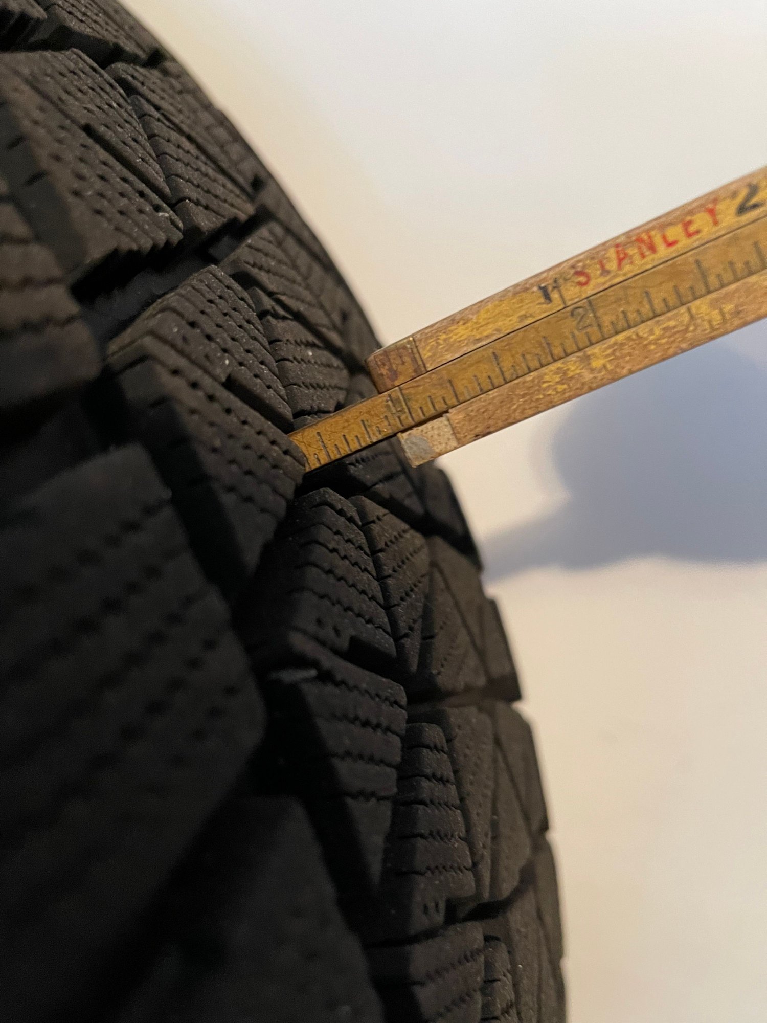Wheels and Tires/Axles - 245/50/R20 Bridgestone Blizzaks on OEM Volvo wheels - Used - 2016 to 2021 Volvo XC90 - New Hartford, CT 06057, United States