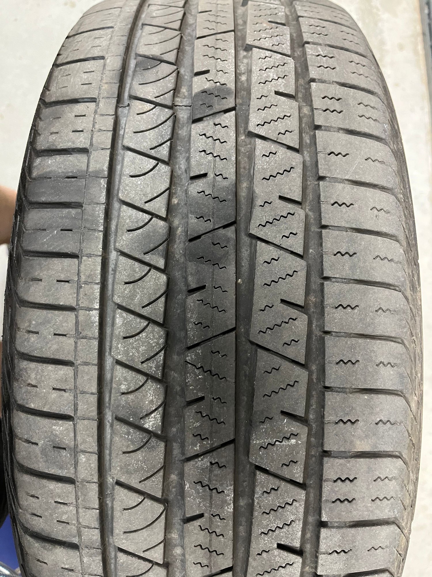 Wheels and Tires/Axles - 19” OE Rims and Tires - Used - 2015 to 2022 Volvo XC90 - 2008 to 2022 Volvo XC60 - 2019 to 2022 Volvo XC40 - 2015 to 2016 Volvo S60 Cross Country - Waterloo, ON N2J1R1, Canada