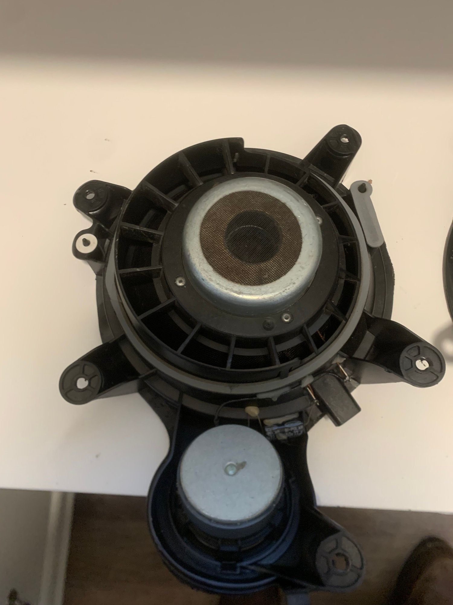 Audio Video/Electronics - 04 V70 “premium” speakers - Used - 2001 to 2004 Volvo V70 - Bridgewater, MA 02324, United States