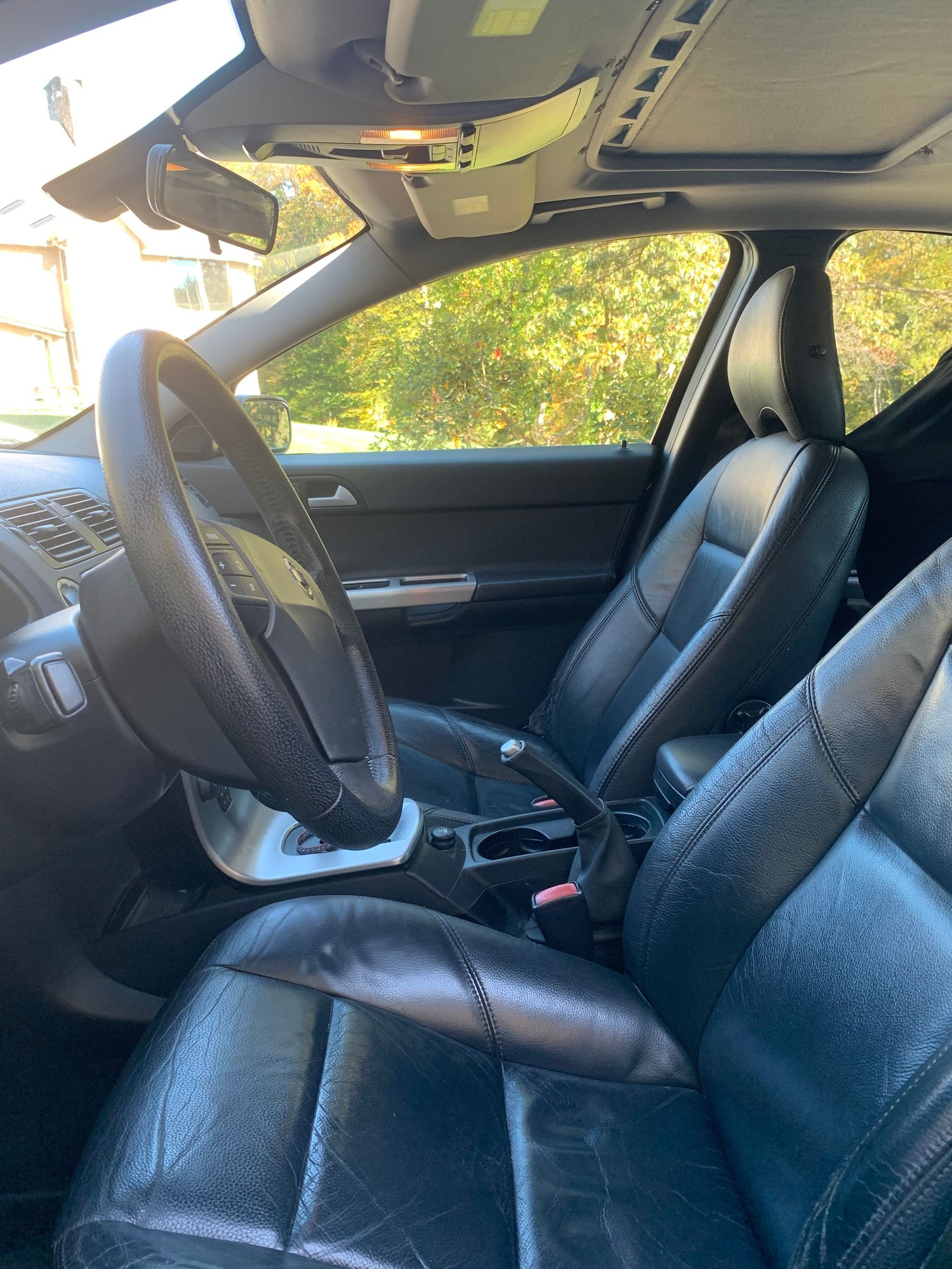 2005 Volvo S40 - Fs - 2005 s40 t5 awd - Used - VIN YV1MH682152117241 - 120,600 Miles - 5 cyl - AWD - Automatic - Sedan - Black - Buckingham, PA 18902, United States