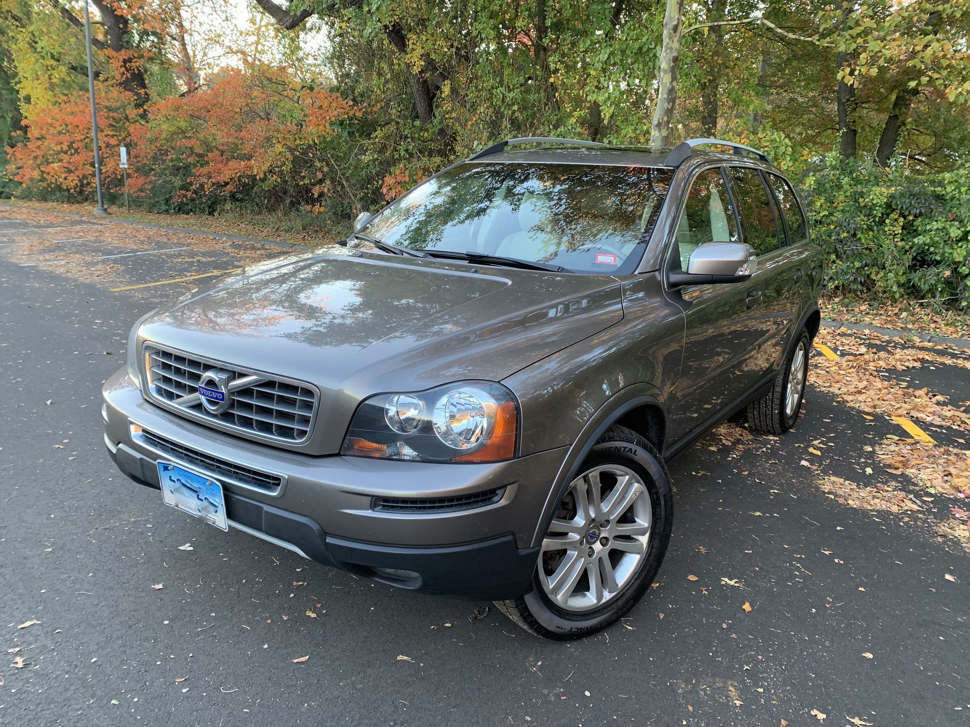 2012 Volvo XC90 - Original Owner selling Volvo XC90 AWD - Used - VIN YV4952cz8c1625885 - 100,561 Miles - 6 cyl - AWD - Automatic - SUV - Gray - Fairfield, CT 06825, United States