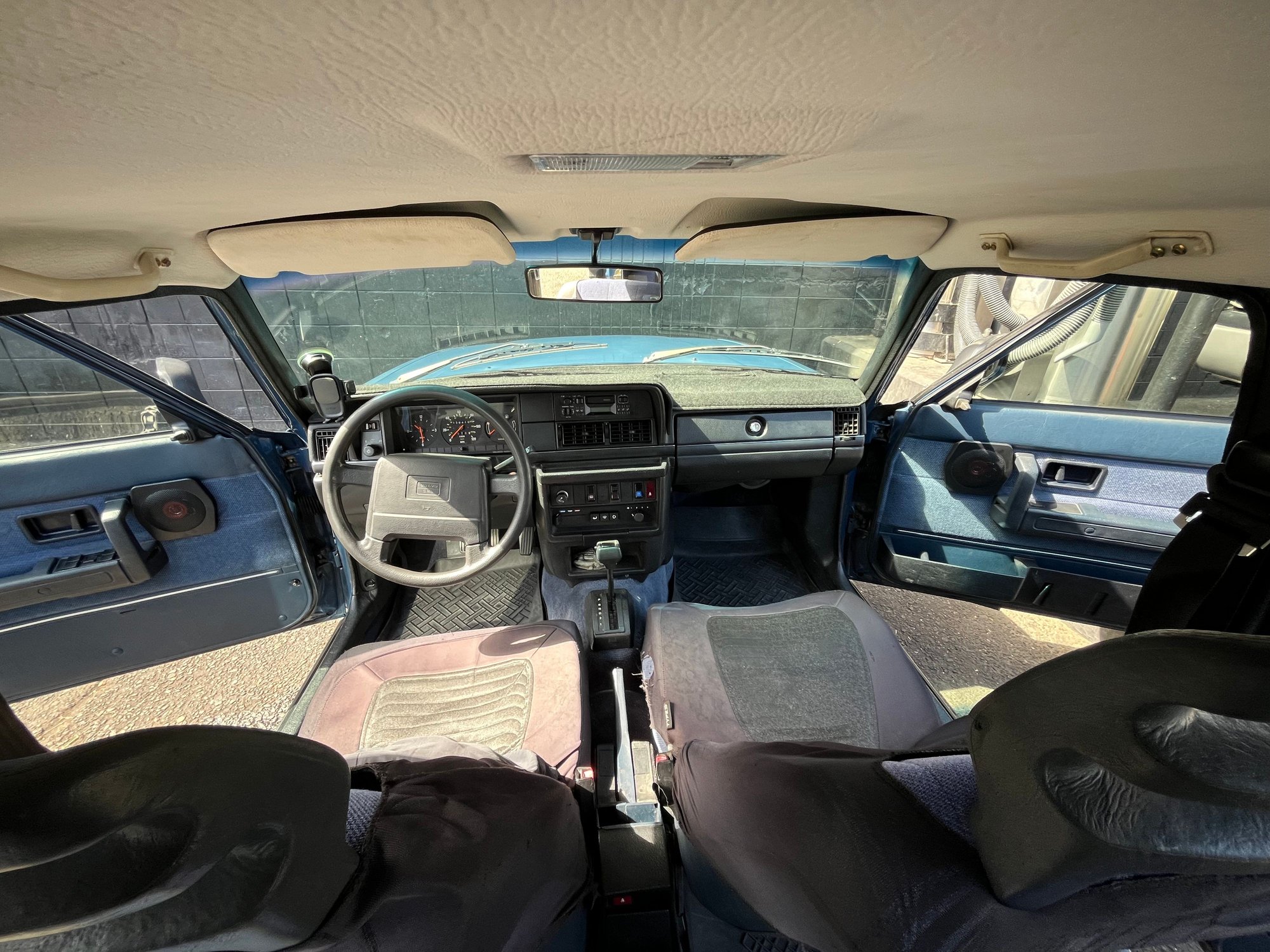 1992 Volvo 240 - 1992 Volvo 240 Sedan Atlantic Blue - Used - VIN YV1AS8813N1477592 - 158,600 Miles - 4 cyl - 2WD - Automatic - Sedan - Blue - Oakland, CA 94608, United States
