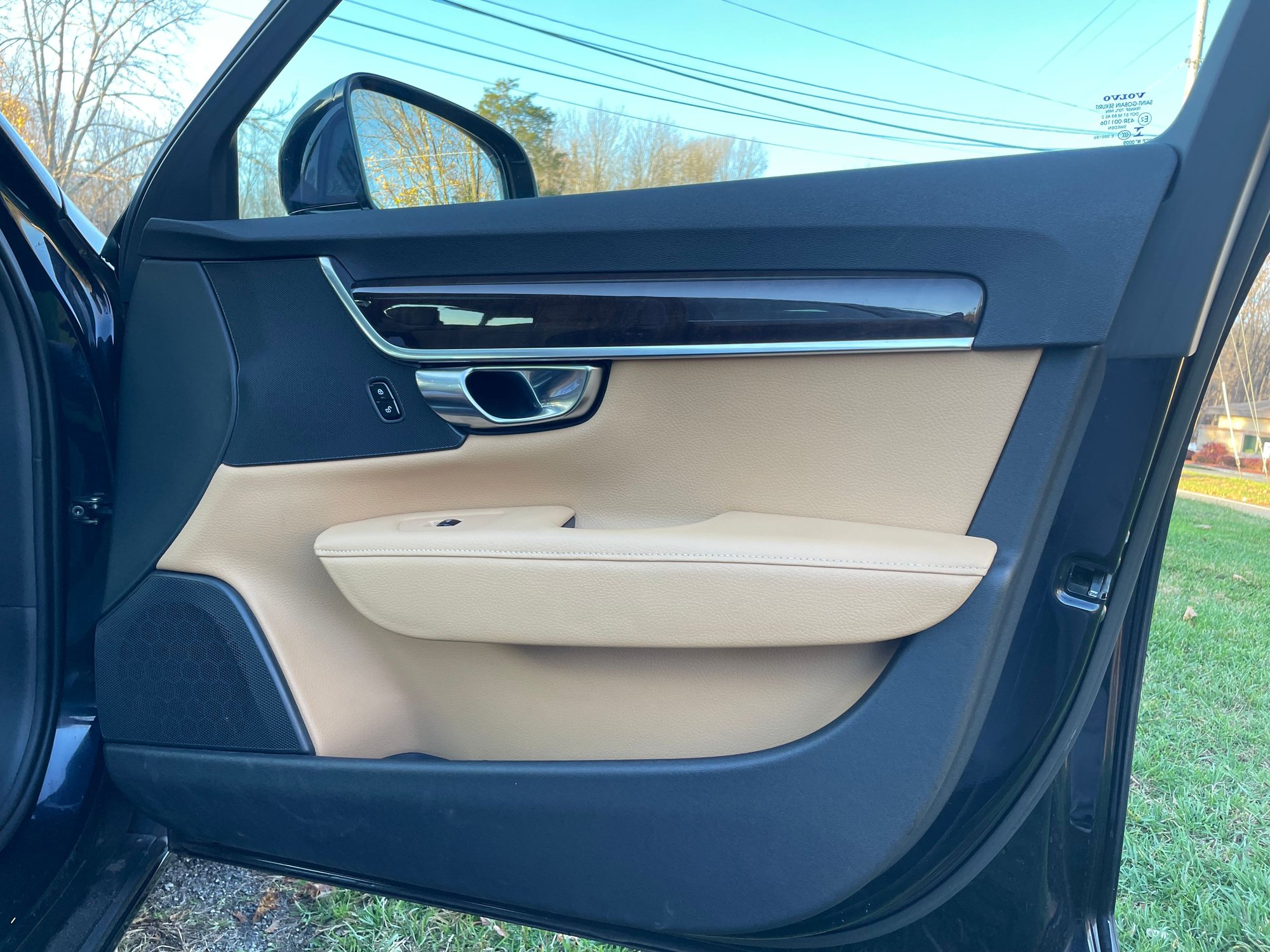 2017 Volvo S90 - 2017 Blue S90 T6 Momentum - Used - VIN YV1A22MKXH1005941 - 120,000 Miles - 4 cyl - AWD - Automatic - Sedan - Blue - Sparta, NJ 07871, United States