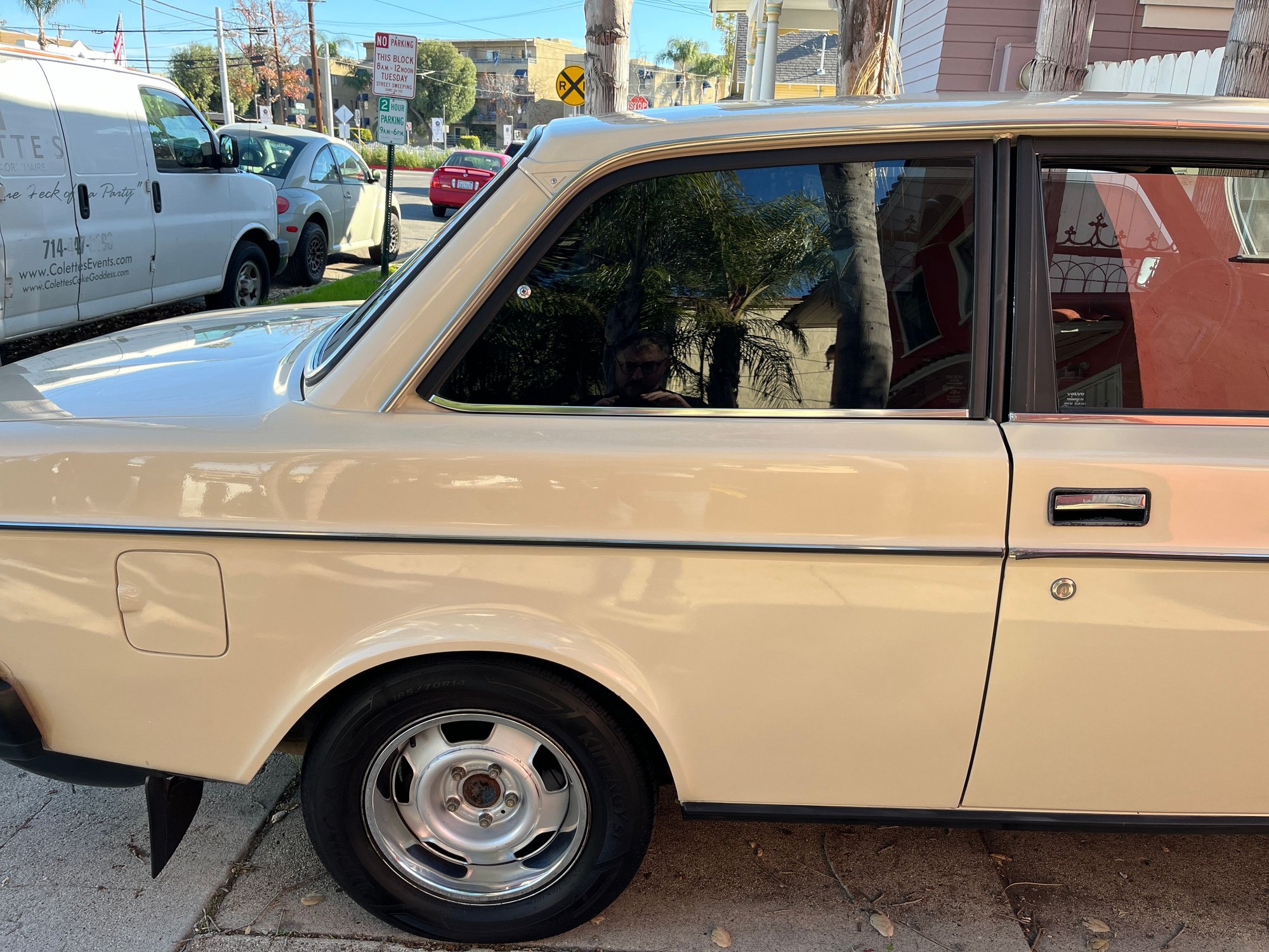 1983 Volvo 242 - Beige and Brown Volvo 242 DL. - Used - VIN YV1AX8828D2235383 - 217,345 Miles - 4 cyl - 2WD - Manual - Coupe - Beige - Santa Ana, CA 92701, United States