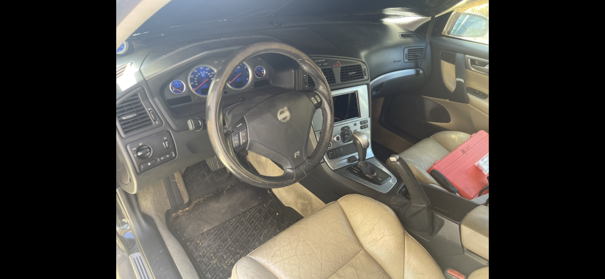 2003 Volvo V70 - Must sale quick - Used - VIN YV1SJ52Y242374992 - 280,000 Miles - 5 cyl - AWD - Automatic - Wagon - Beige - Yucca Valley, CA 92284, United States