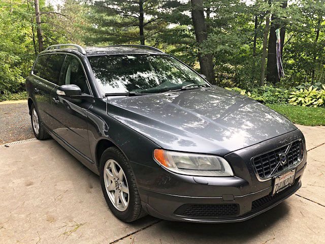 2008 Volvo V70 - Like new 2008 V70. - Used - VIN YV1BW982781052744 - 6 cyl - 2WD - Automatic - Wagon - Gray - Baldwin, WI 54002, United States