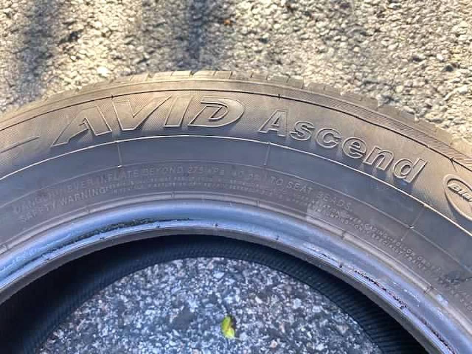 Wheels and Tires/Axles - Volvo Wheels/Tires 850, C70, S70, S90, V70, V90 - $300   NY Metro Area - Used - 1992 to 1997 Volvo 850 - 1997 to 2000 Volvo V70 - 1997 to 2000 Volvo S70 - White Plains, NY 10606, United States