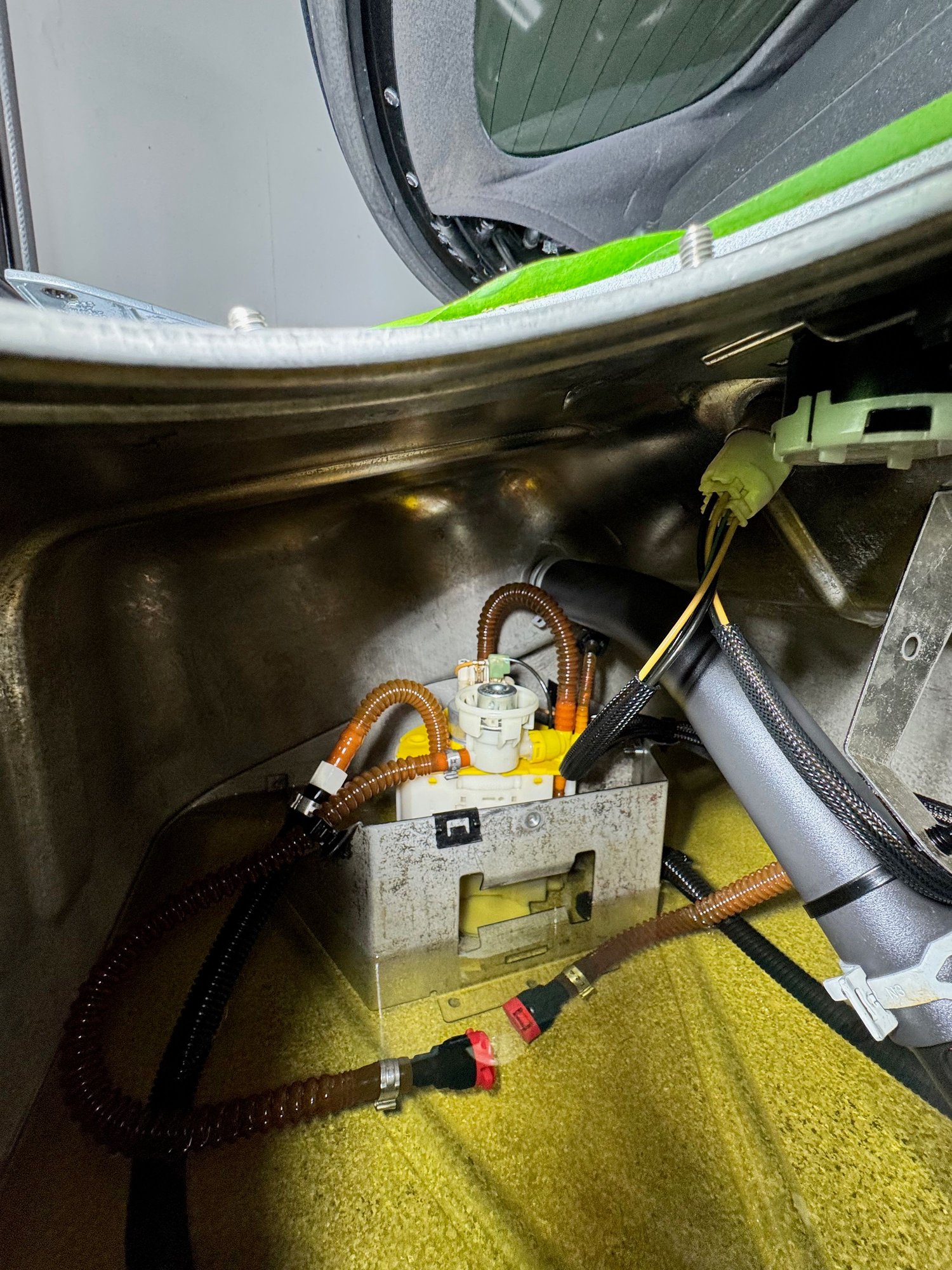 LHS fuel pump