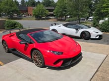 Not 1, but 2 of these marvelous beauties. The Lamborghini Huracan Performante Spyder. One in red and one in white. They are the first units to arrive in the state of Virginia. They were spotted at a shop in Chantilly. If you're a fan of these models, good luck on finding them because they are just gorgeous to look at. Thanks to @_fsgarage.