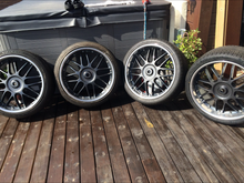 With tires et36