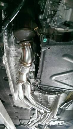 2014 BMW F22 M135i M235i Armytrix Performance Valvetronic Exhaust System High flow down pipes Mid pipe Muffler Wireless remote control kits review price road sounds