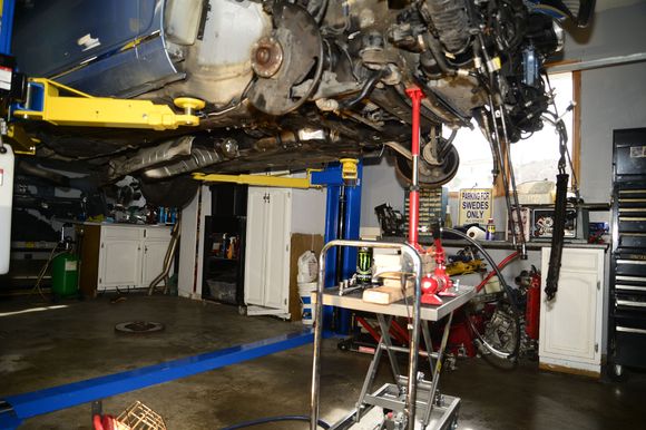 I was having some trouble aligning the secondary engine mounts to the chassis. Rigged this up, do I can move the engine just enough for the bolts to alight.