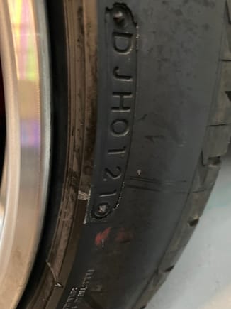 Date code front tires showing 2021