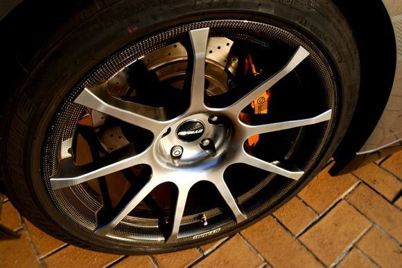 Nissan GTR 19