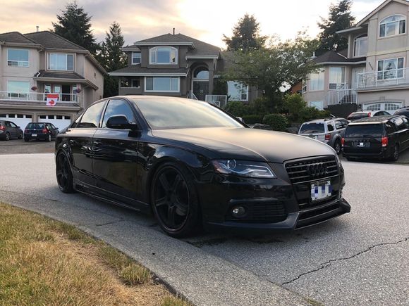 Summer tires on 20" Maya rims