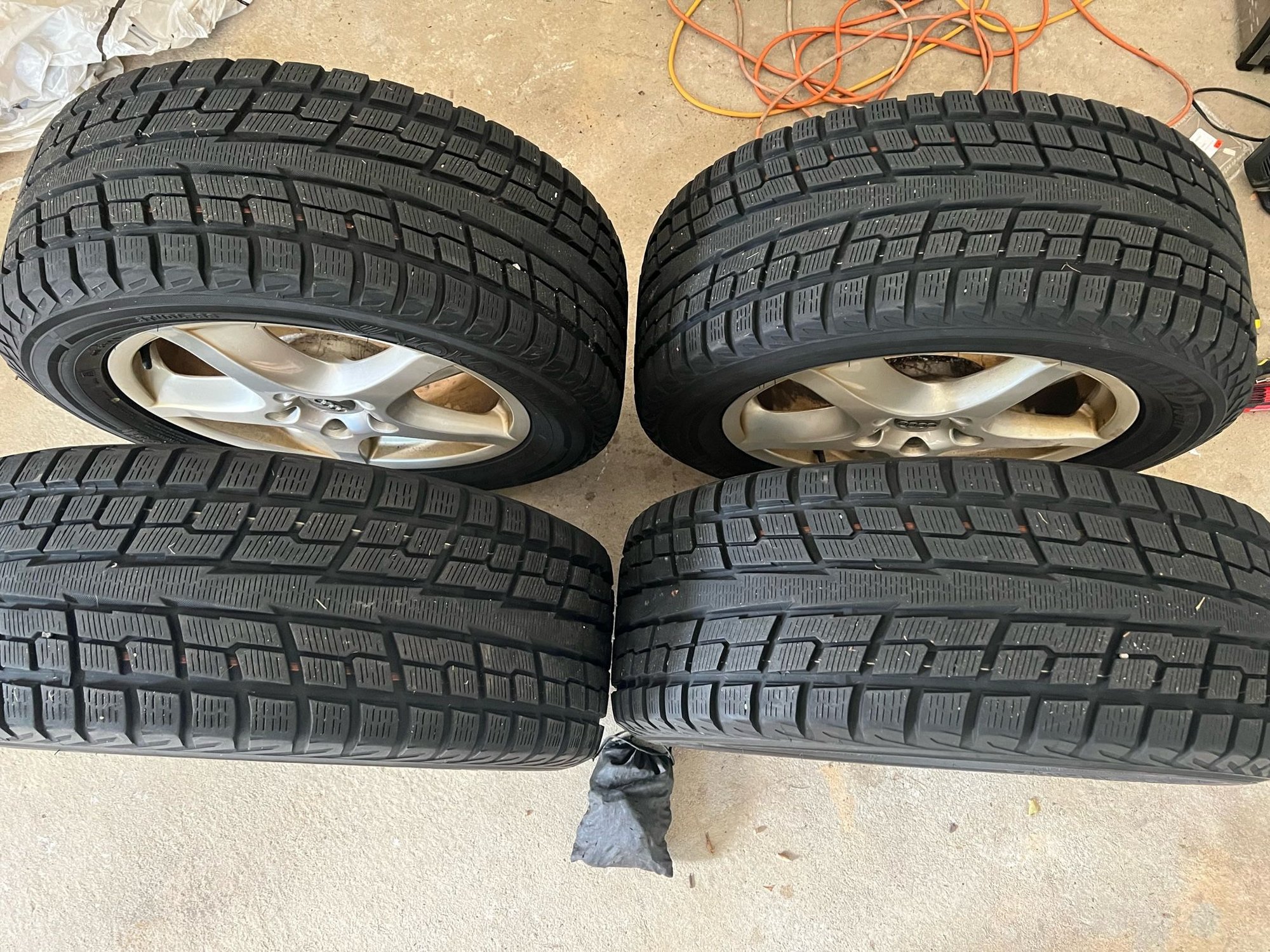 Wheels and Tires/Axles - 2015 Audi Q7 18” Wheels & Winter Tires Combo - Used - 2015 to 2022 Audi Q7 - Shrewsbury, MA 01545, United States
