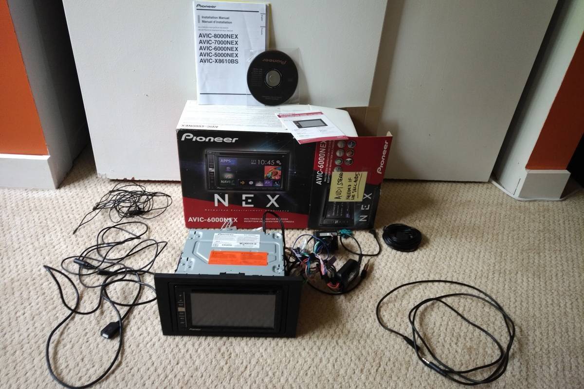 Pioneer AVIC6000NEX GPS DVD Car stereo w/audi adapters 400