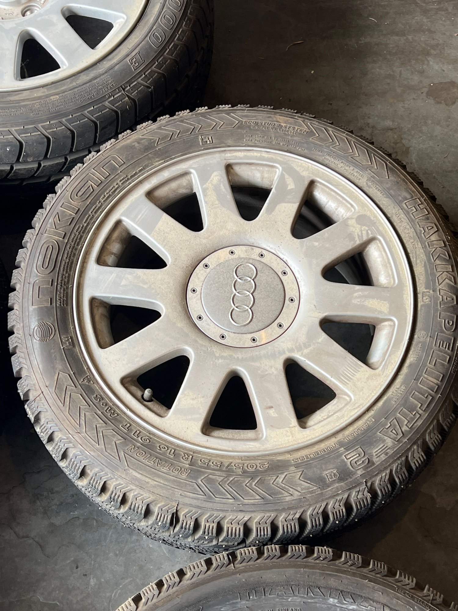 Wheels and Tires/Axles - 2001 Audi A4 A6 Factory Wheels (5) - 4A0601025P - Used - Black Diamond, WA 98010, United States